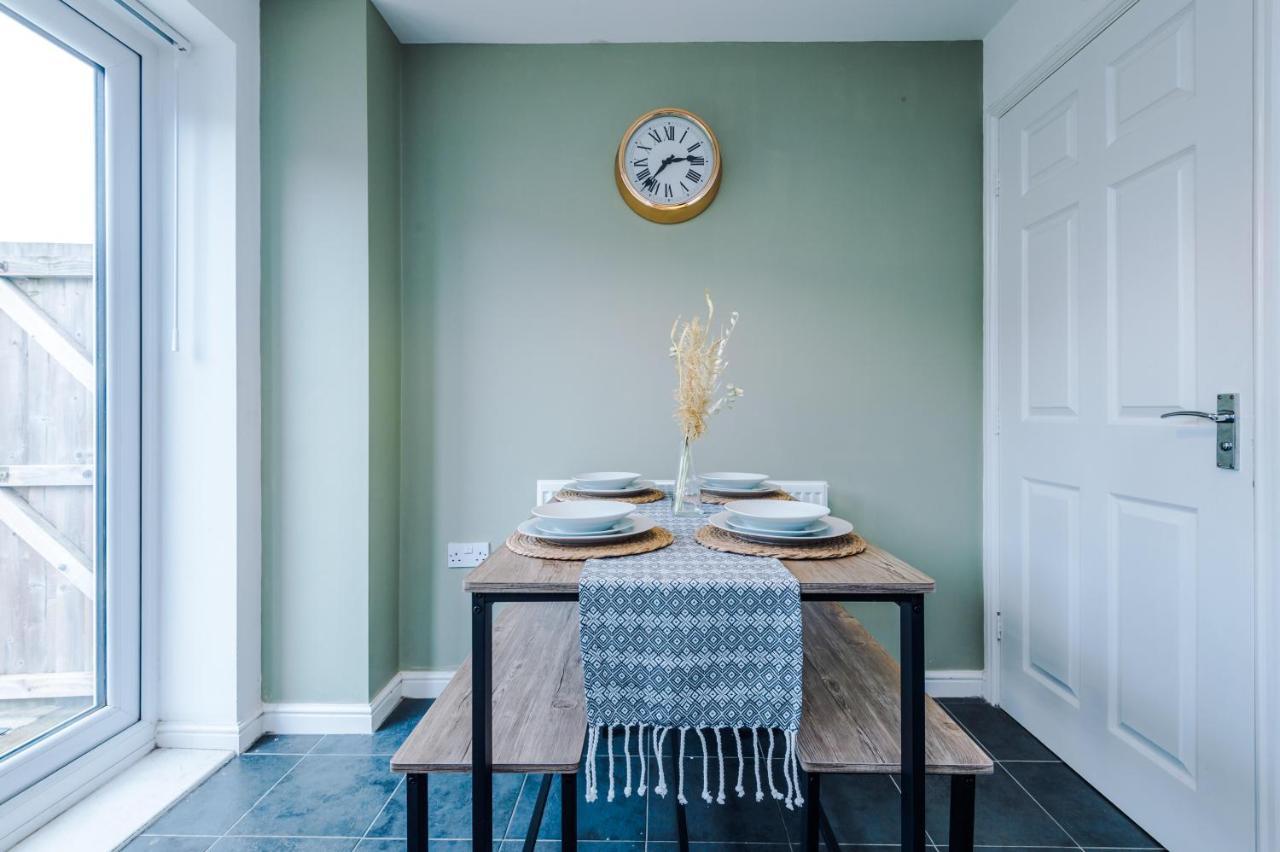 Chic 2 Bed House With Garden & Free Parking Manchester Exterior foto